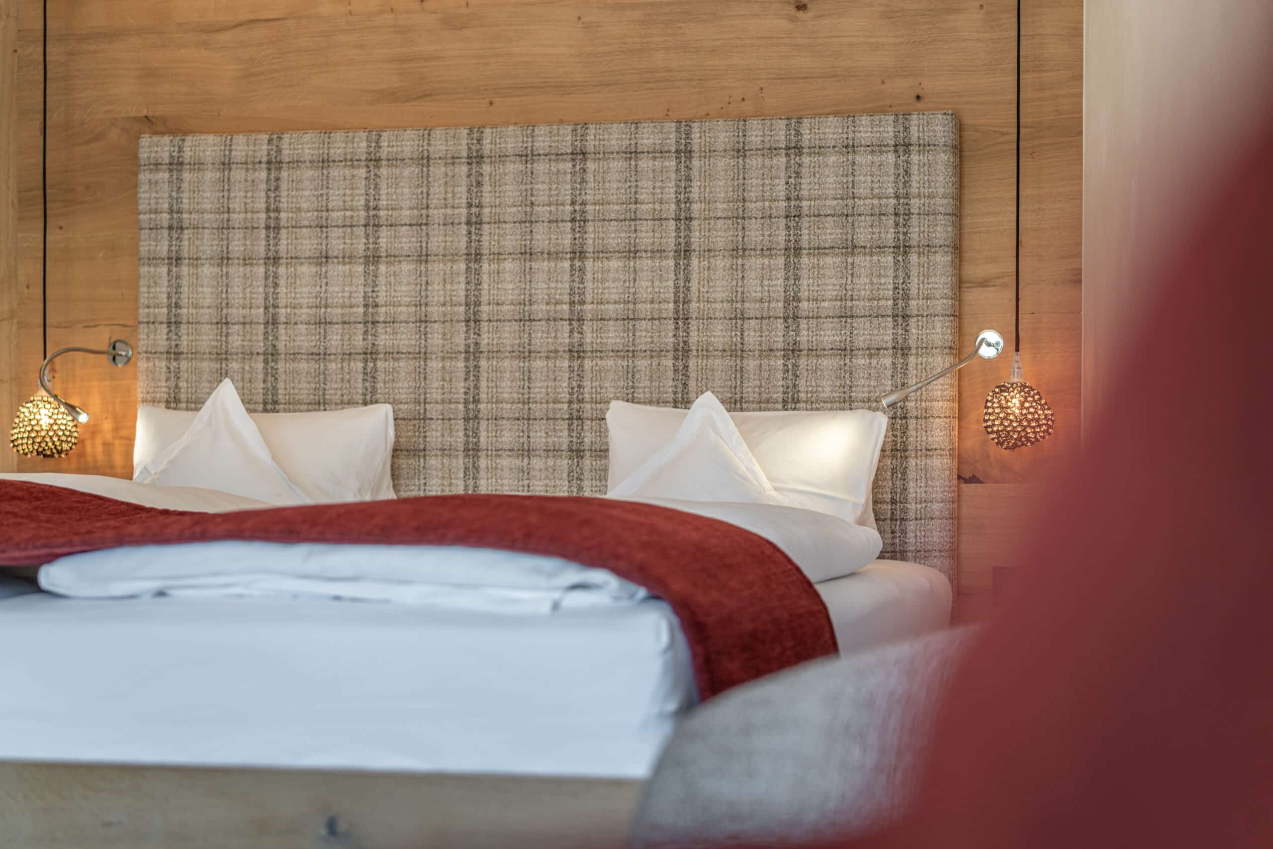 Alpbacherhof_Doppelzimmer Panorama_Bett